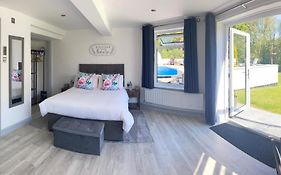 Stunning Contemporary 1 Bedroom En-Suite Annexe